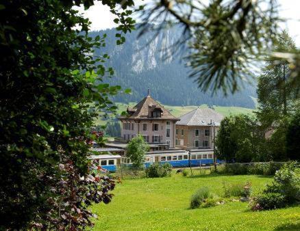 Hotel-Buffet De La Gare Chateau-d'Oex Εξωτερικό φωτογραφία