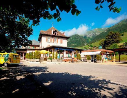 Hotel-Buffet De La Gare Chateau-d'Oex Εξωτερικό φωτογραφία